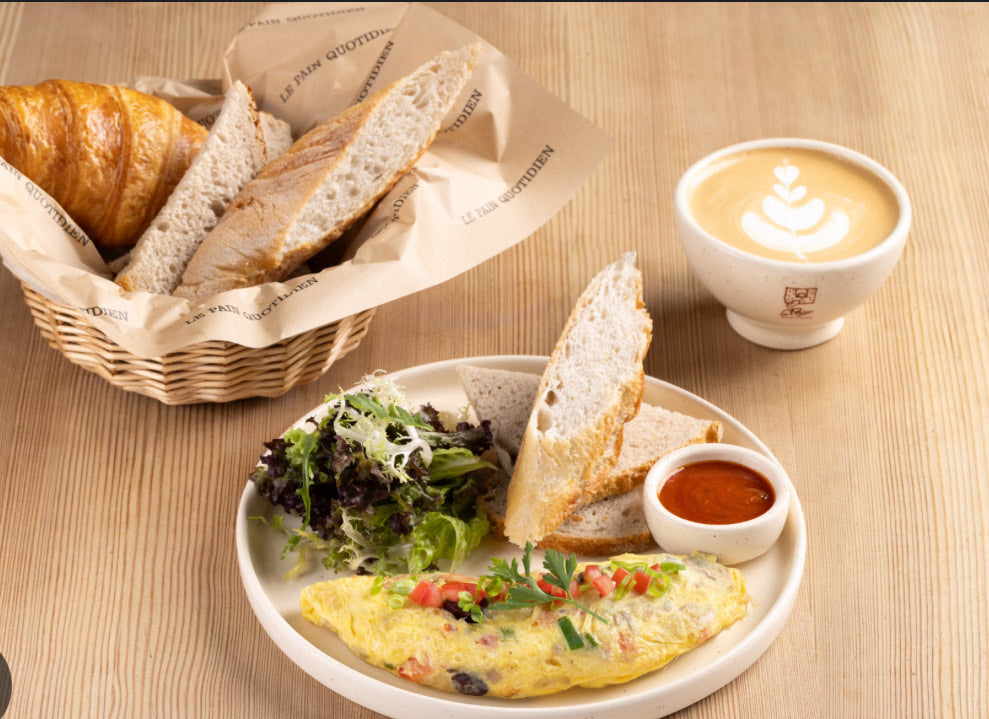 Breakfast, lunch & dinner: 21.90 £